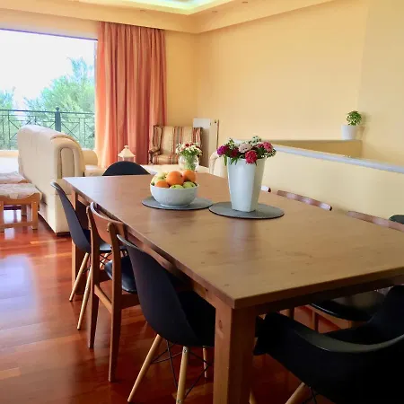 Holiday home With A View Of The Corinthian Aigeira